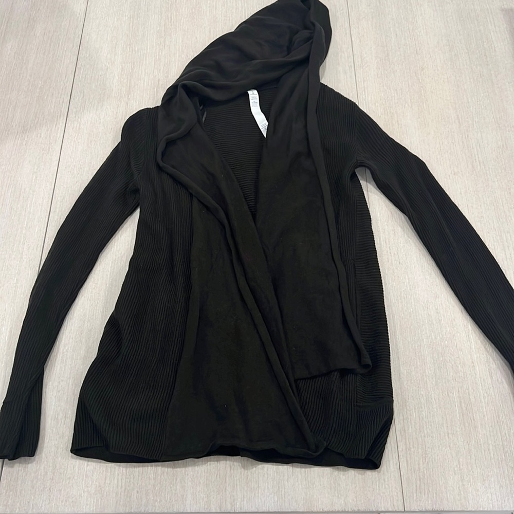 Lululemon olive green sweater